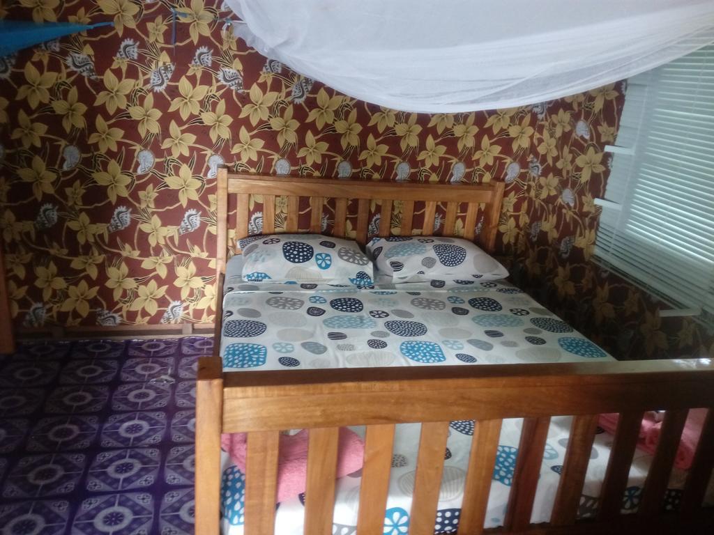 Dolphin View Beach Hotel Ndoma Екстериор снимка